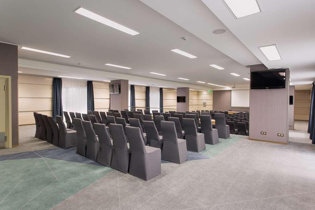 Doubletree By Hilton Hotel Cluj - City Plaza المرافق الصورة
